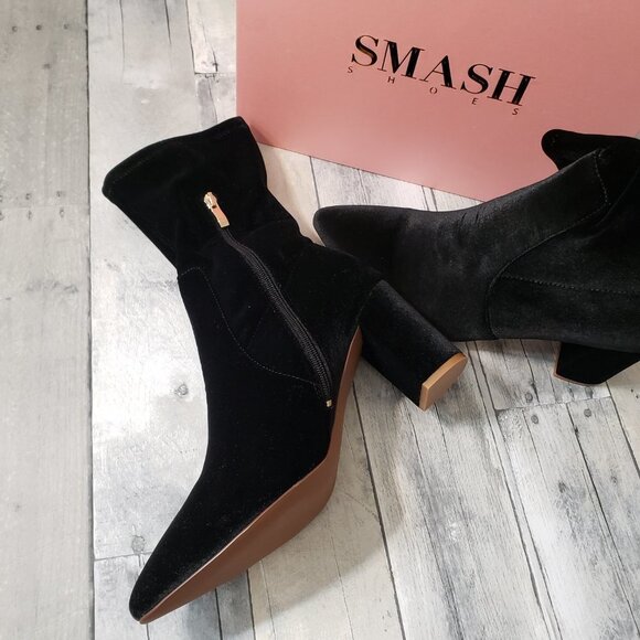 NWT - Smash Shoes Women's Rocco Chunky Heels Ankle Boots in Black Velveteen - Picture 3 of 6